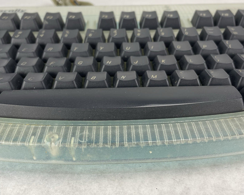 Macally iKey Wired USB Keyboard