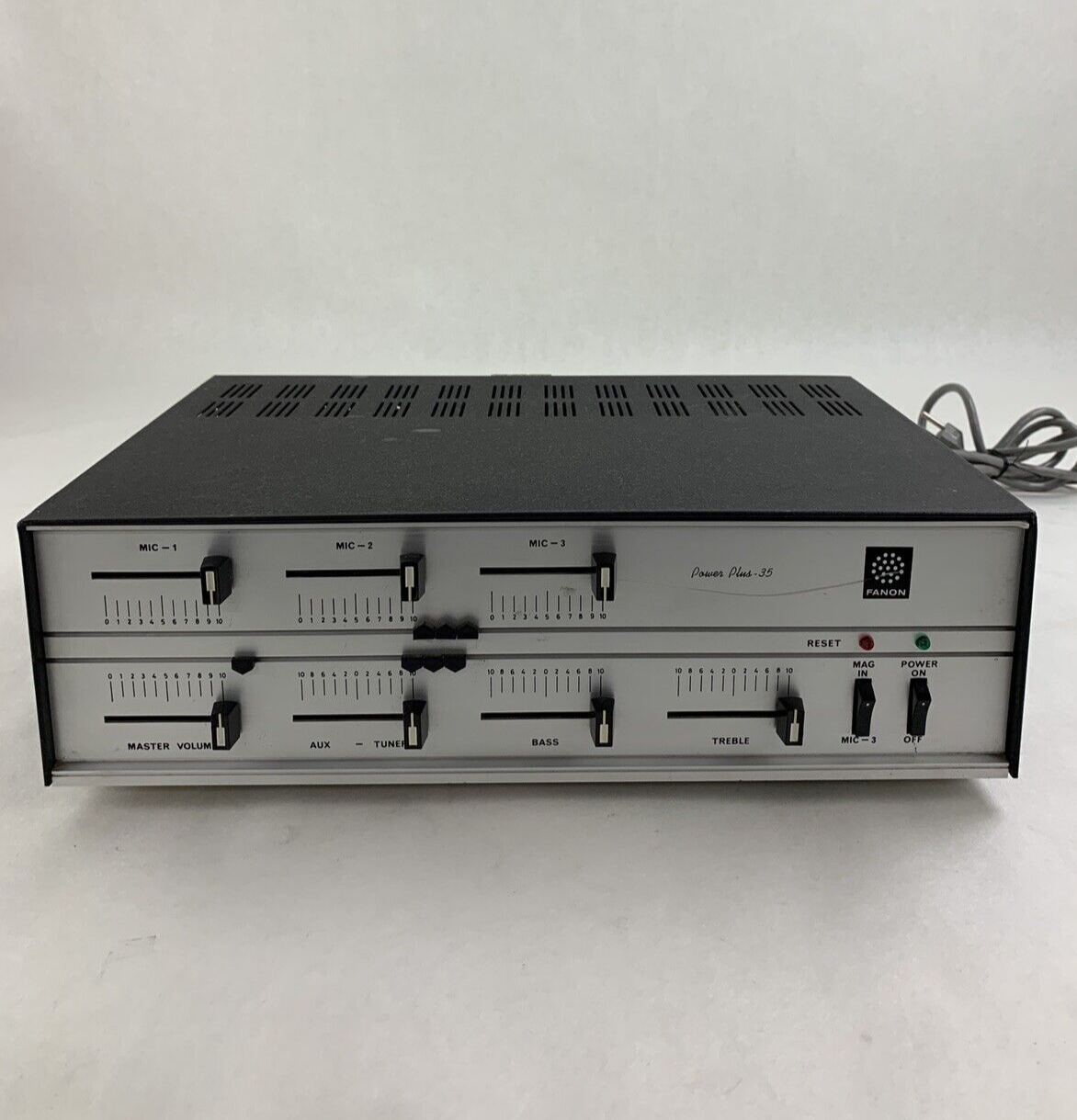 Fanon Power Plus 35 Solid State Amp Channel Mixer No Power For Parts and Repair