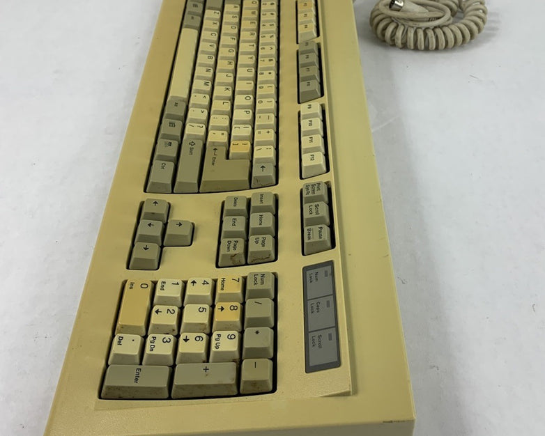 Mitsumi Electric KPQ-EA4YA-15 5 Pin DIN-Wired Mechanical Keyboard - Tested