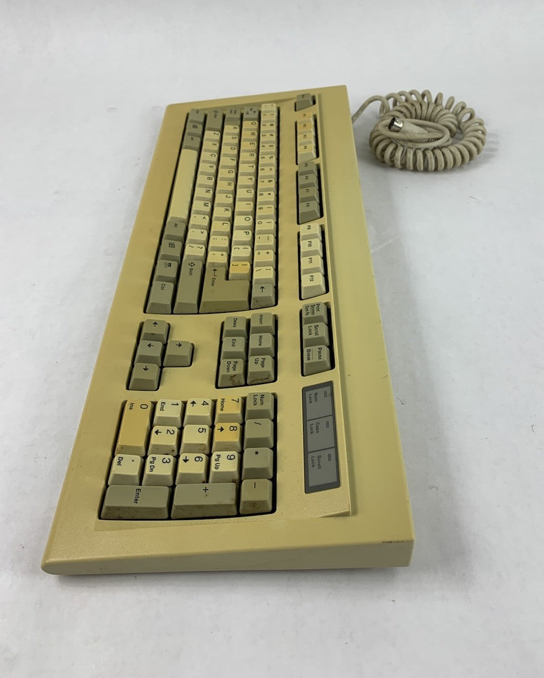 Mitsumi Electric KPQ-EA4YA-15 5 Pin DIN-Wired Mechanical Keyboard - Tested2