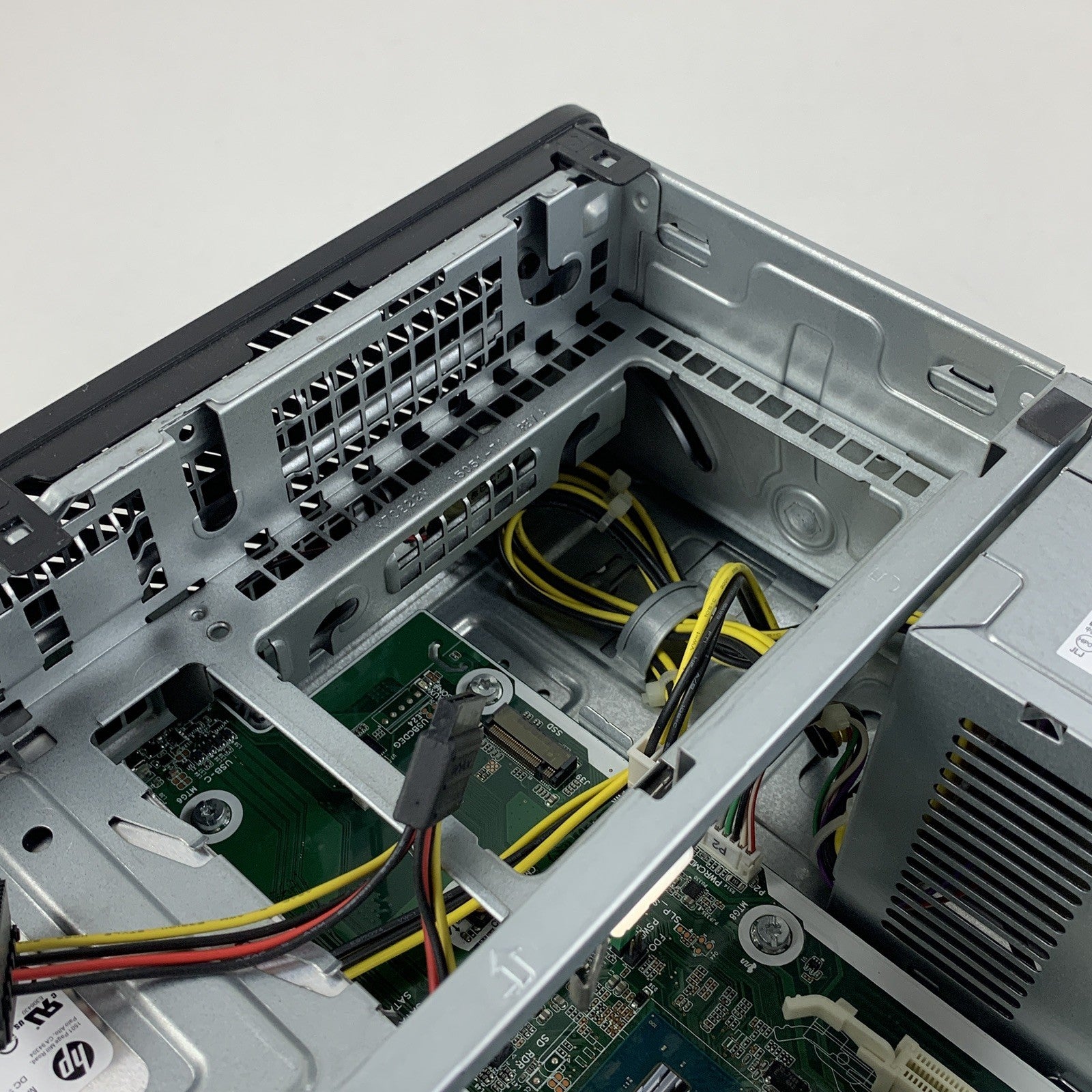 HP EliteDesk 800 G3 SFF Intel Quad Core i5-7500 3.40 GHz 16 GB RAM No HDD No OS