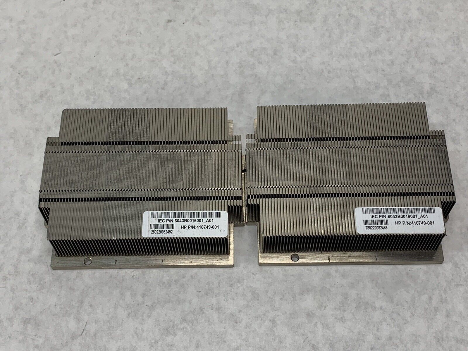 HP 412210-001 HP Server Heatsink for Proliant DL360 DL165 G5 Lot of (2)