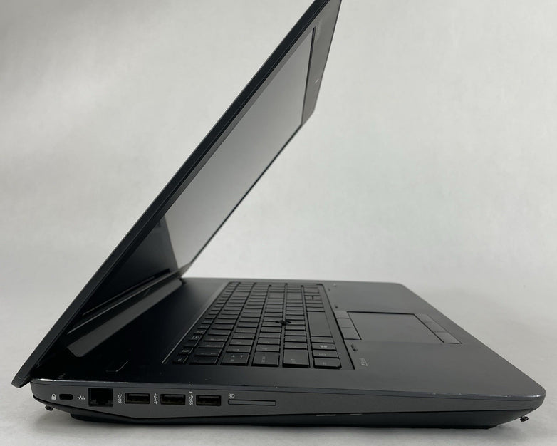 HP ZBook 17 G3 17.3" Xeon E3 1535M 2.90 GHz 16 GB RAM Quadro No SSD/OS/AC/Batt
