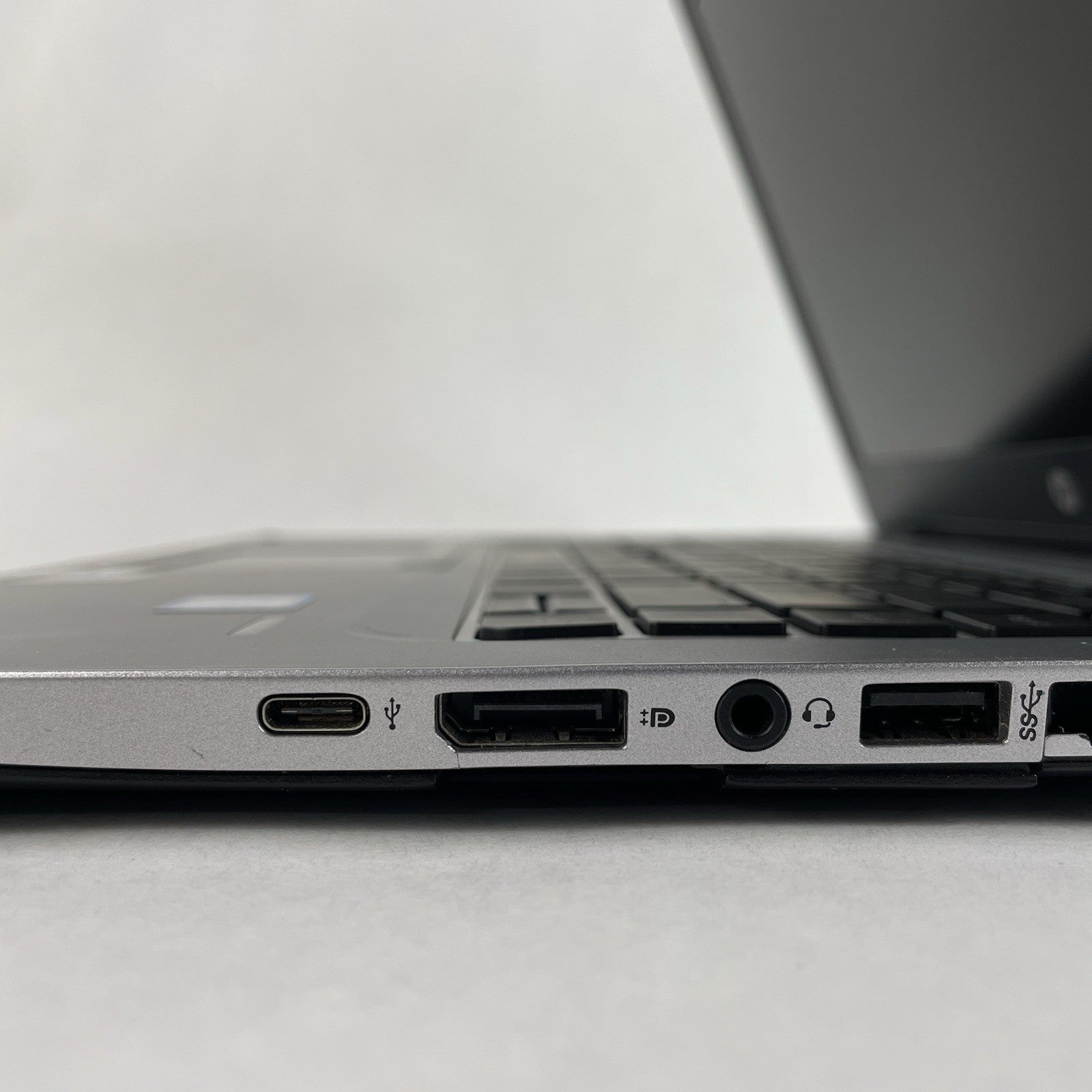 HP EliteBook 840 G3 14" i5-6300U 2.40 GHz 16 GB RAM No SSD/OS/AC/Batt7