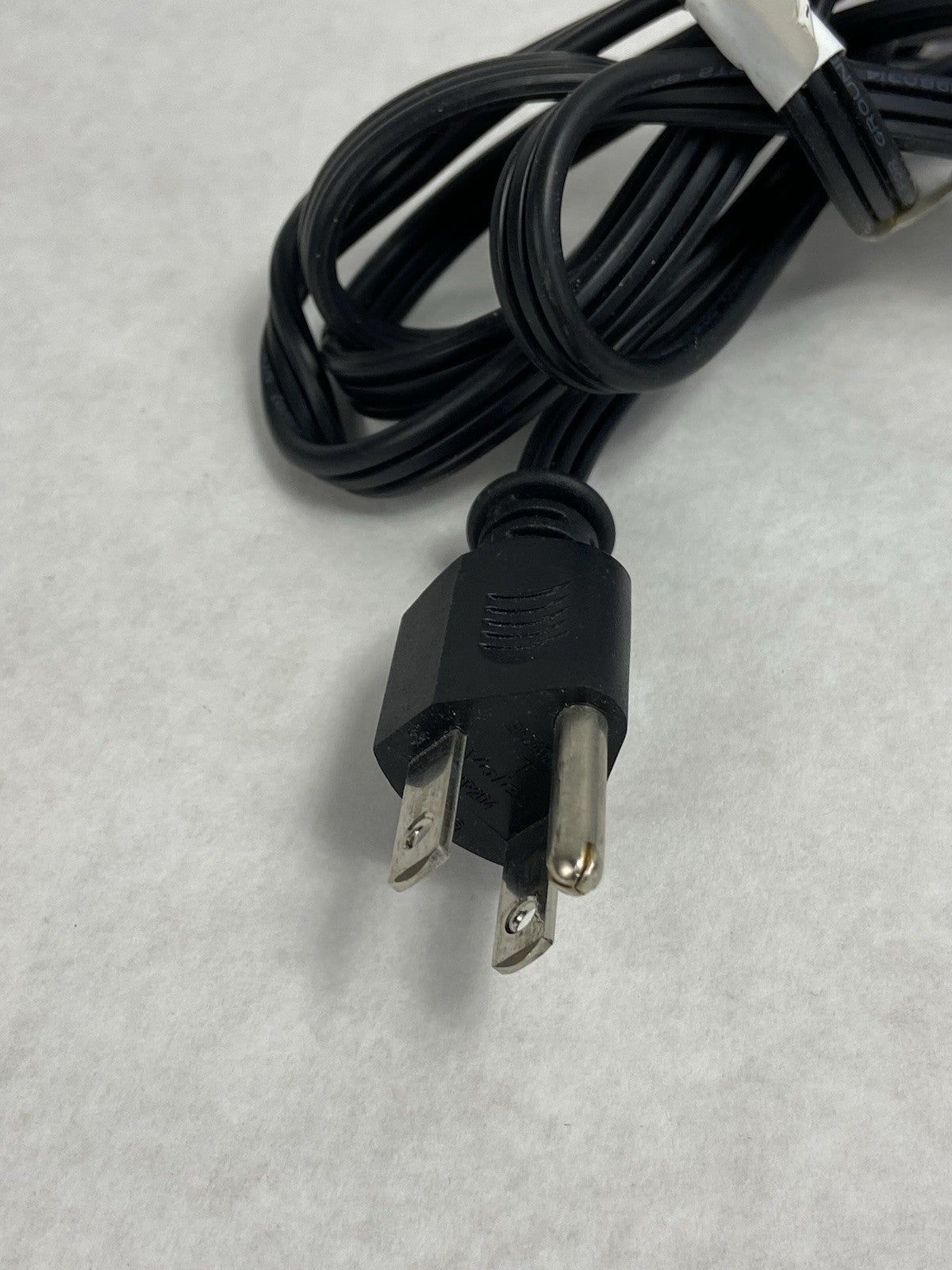 APD DA-30E12 AC Power Adapter1
