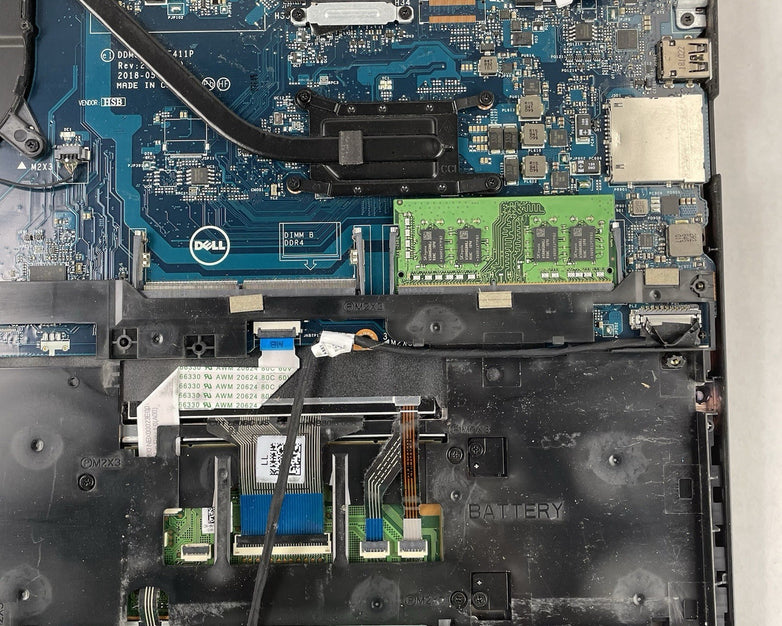 Dell Latitude 5590 15.6" i5-8250U 1.60 GHz 8 GB RAM No SSD/OS/AC/Batt- Bad Front