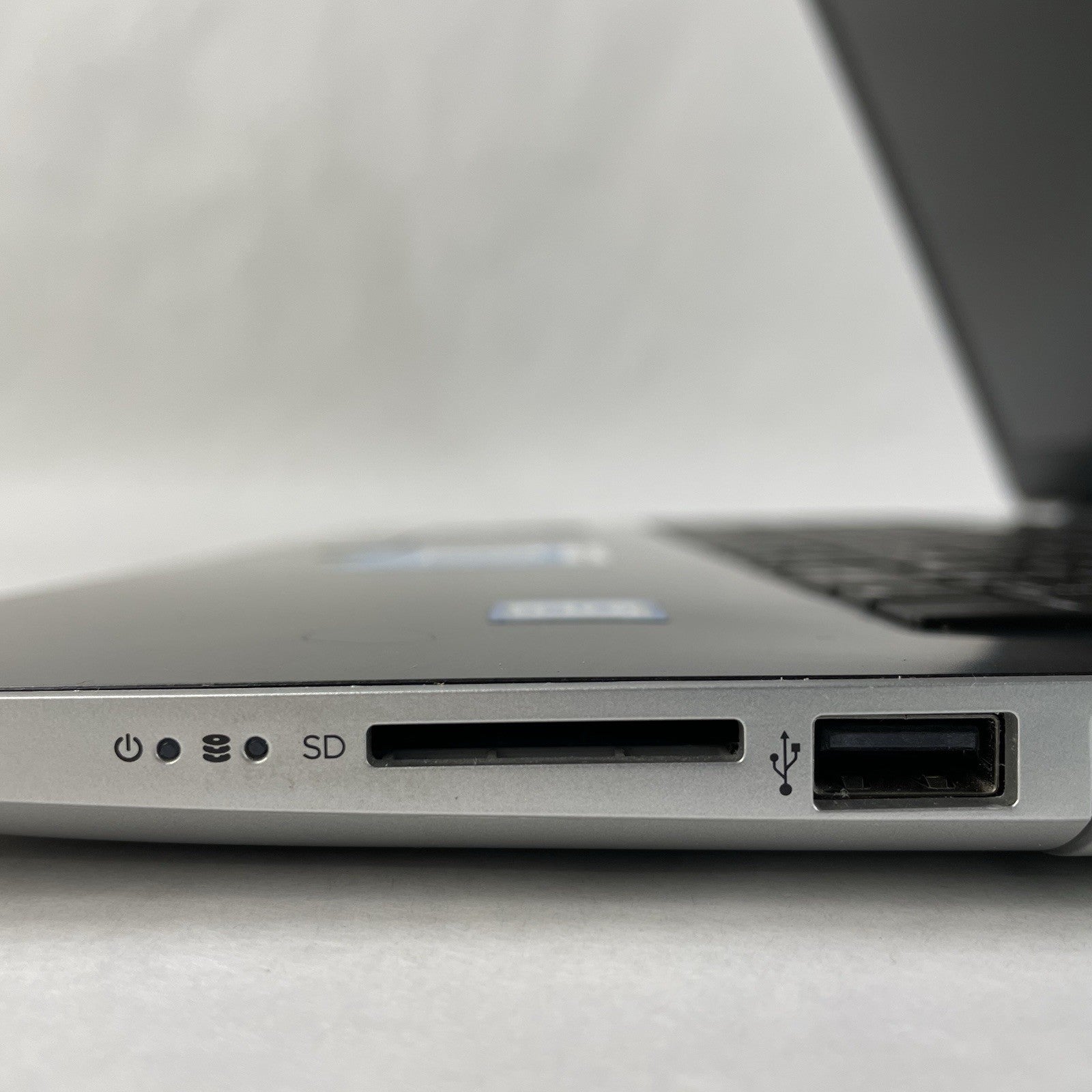 HP 17-bs061st NoteBook 17.3" i3-7100U 2.40 GHz 8 GB RAM No SSD/OS/AC8