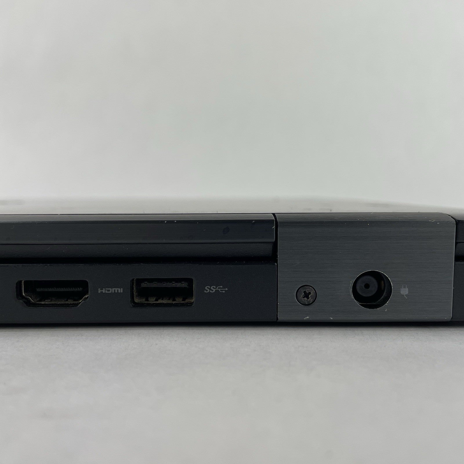 Dell Latitude 5580 15.6" i5-7300U 2.60 GHz 8 GB RAM No SSD/OS/Battery11