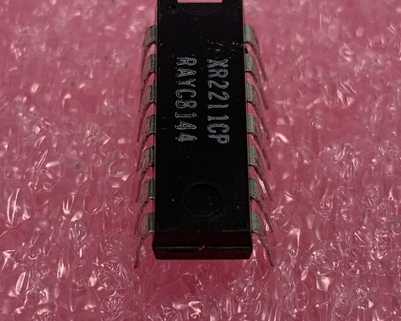 Exar 2211CP 14 Pin Transistor (Lot of 12)
