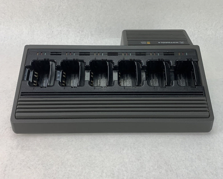 Motorola NTN1177A 6-Bay Radio Battery Charger