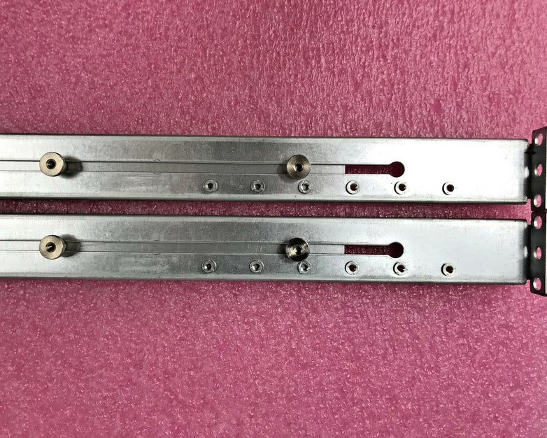 HP 6C03B4 177854-001 6053025A9404 FOXCONN 141 A Server Rails