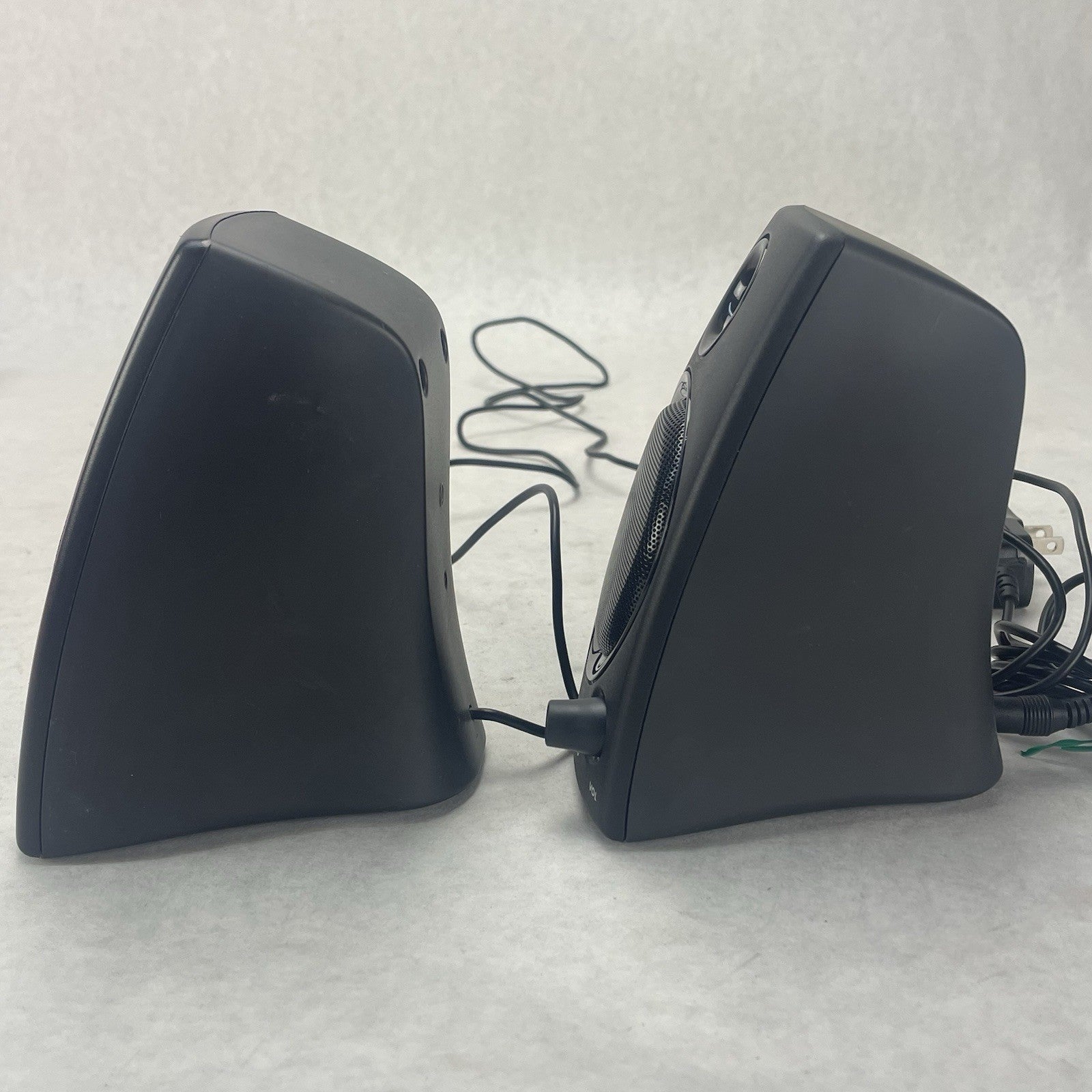 Logitech Z130 Wired PC Speakers Black2