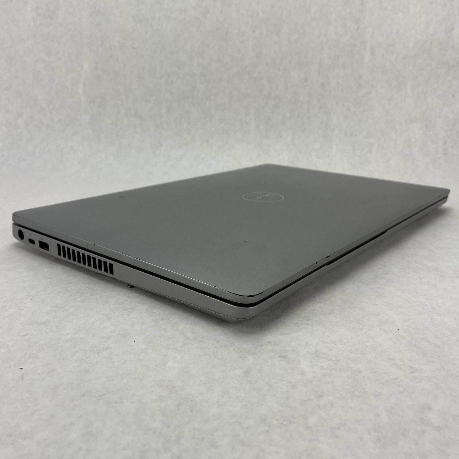 Dell Latitude 5510 15.6" i5-10210U 1.6GHz 8GB RAM No SSD/OS/AC/Batt - Bad Bottom11