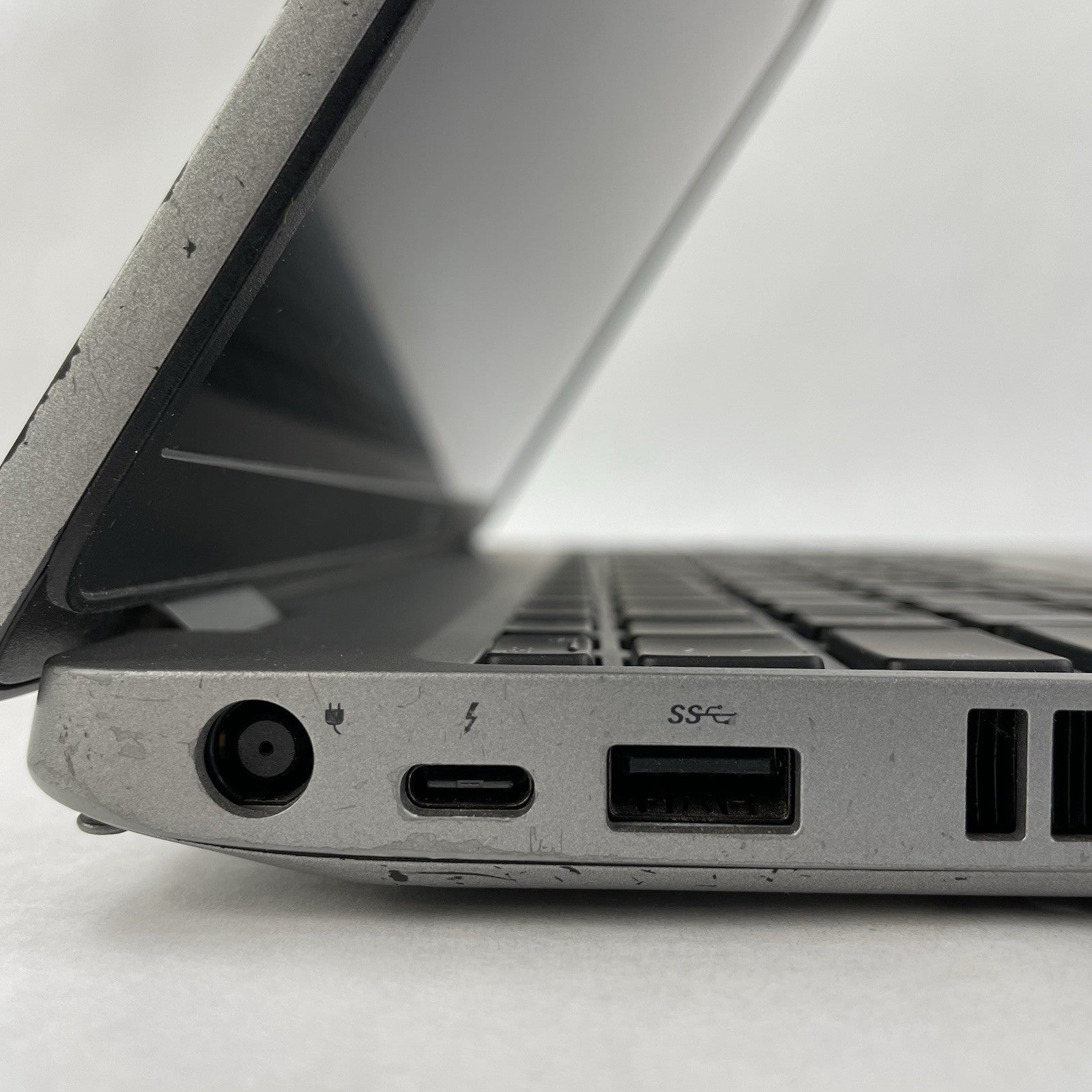 Dell Precision 3551 15.6" i7-10850H 2.70 GHz 16 GB RAM No SSD/OS/AC/Batt - READ9