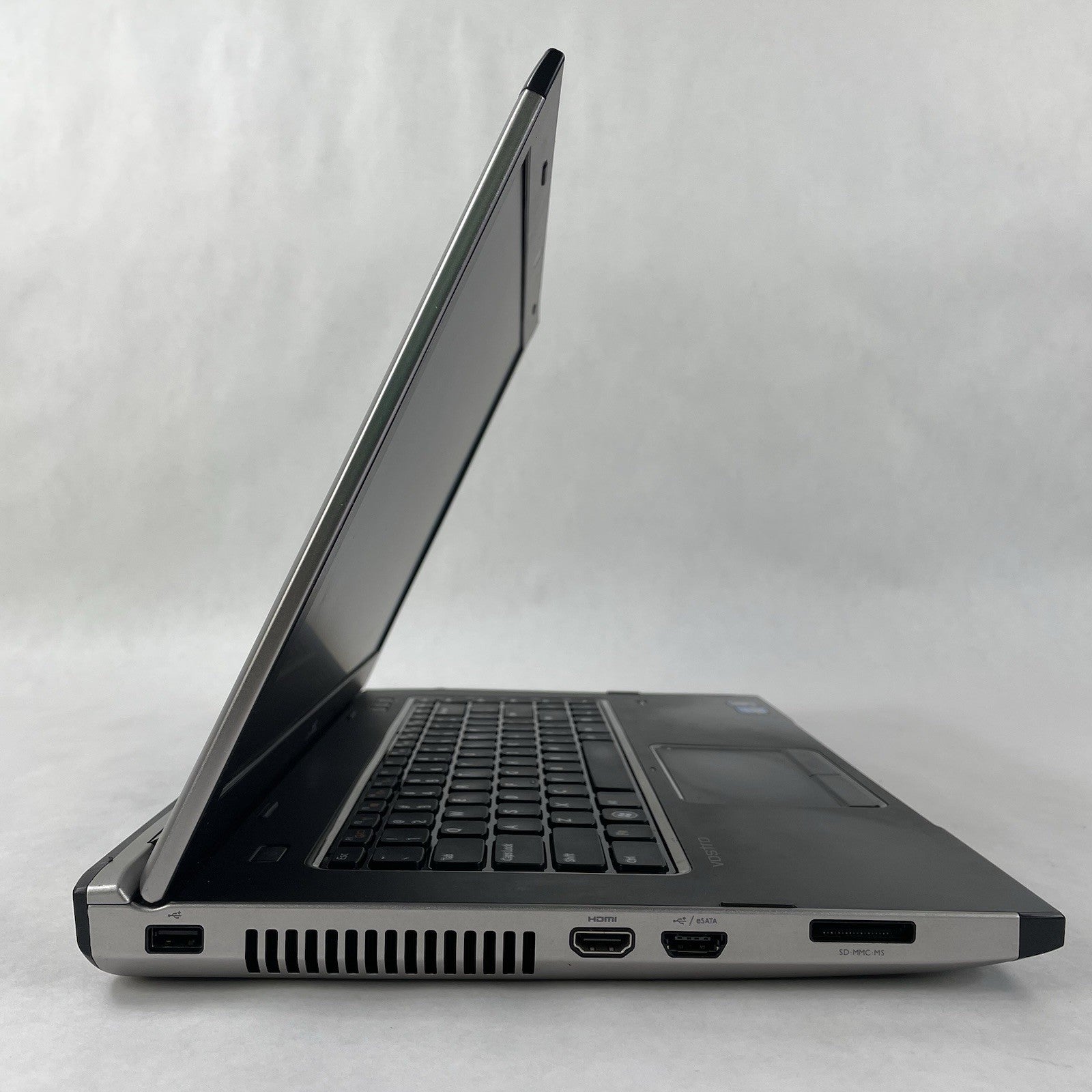 Dell Vostro 3550 15.6" i3-2310M 2.10 GHz 4 GB RAM No SSD/OS/AC/Battery - Dents3