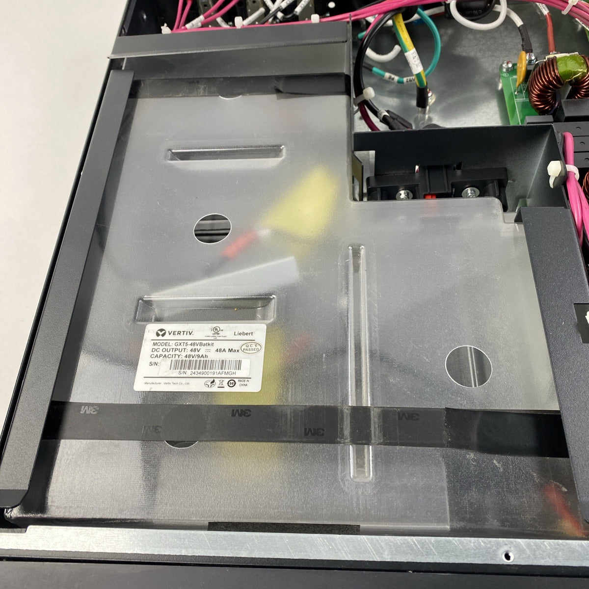Liebert Vertiv GXT5-EBC48VRT2U GXT5 UPS - No batteries Tested Cracked Face Plate19