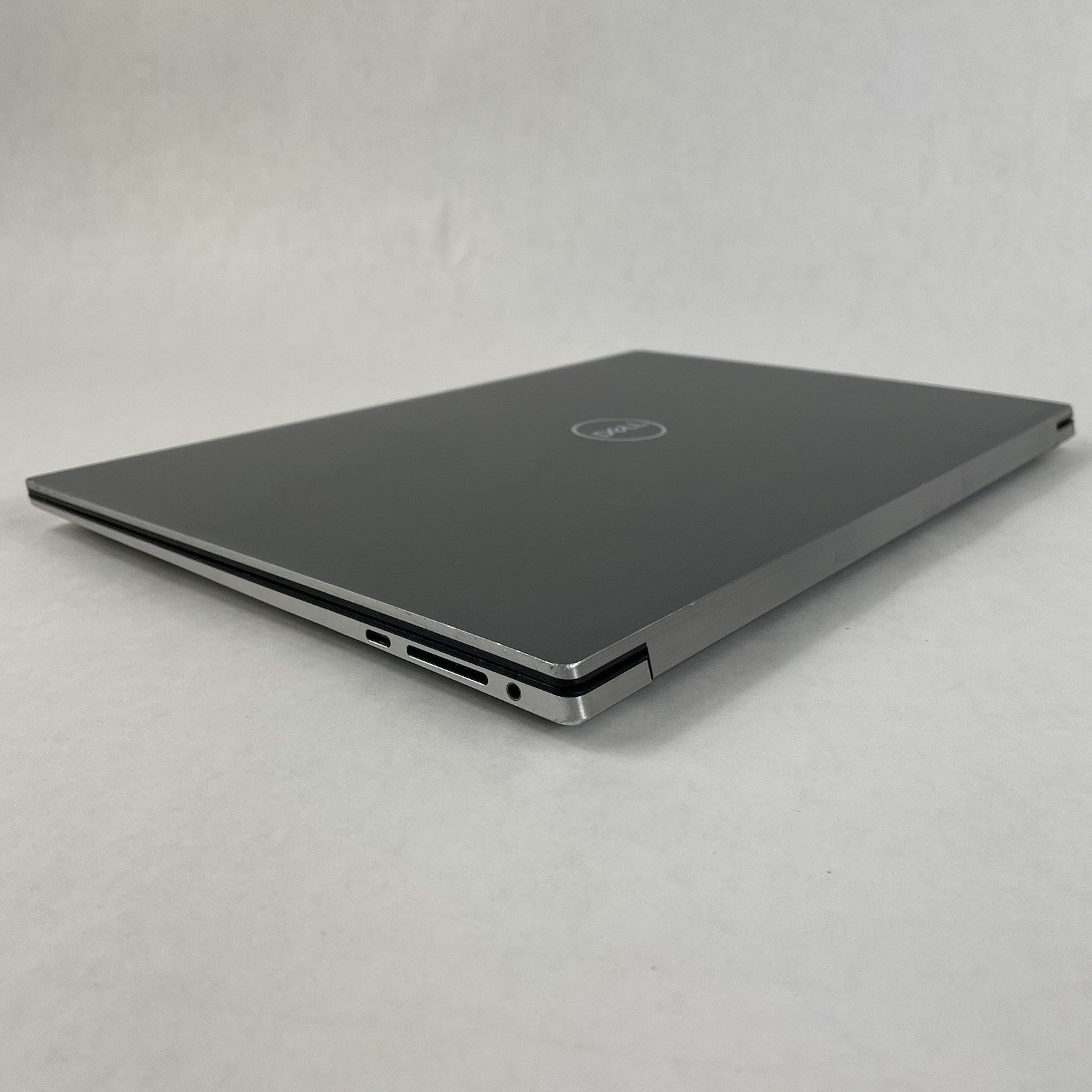 Dell Precision 5560 15.6" i7-11800H 2.30 GHz 8 GB RAM NVIDIA T1200 No SSD/OS/AC8