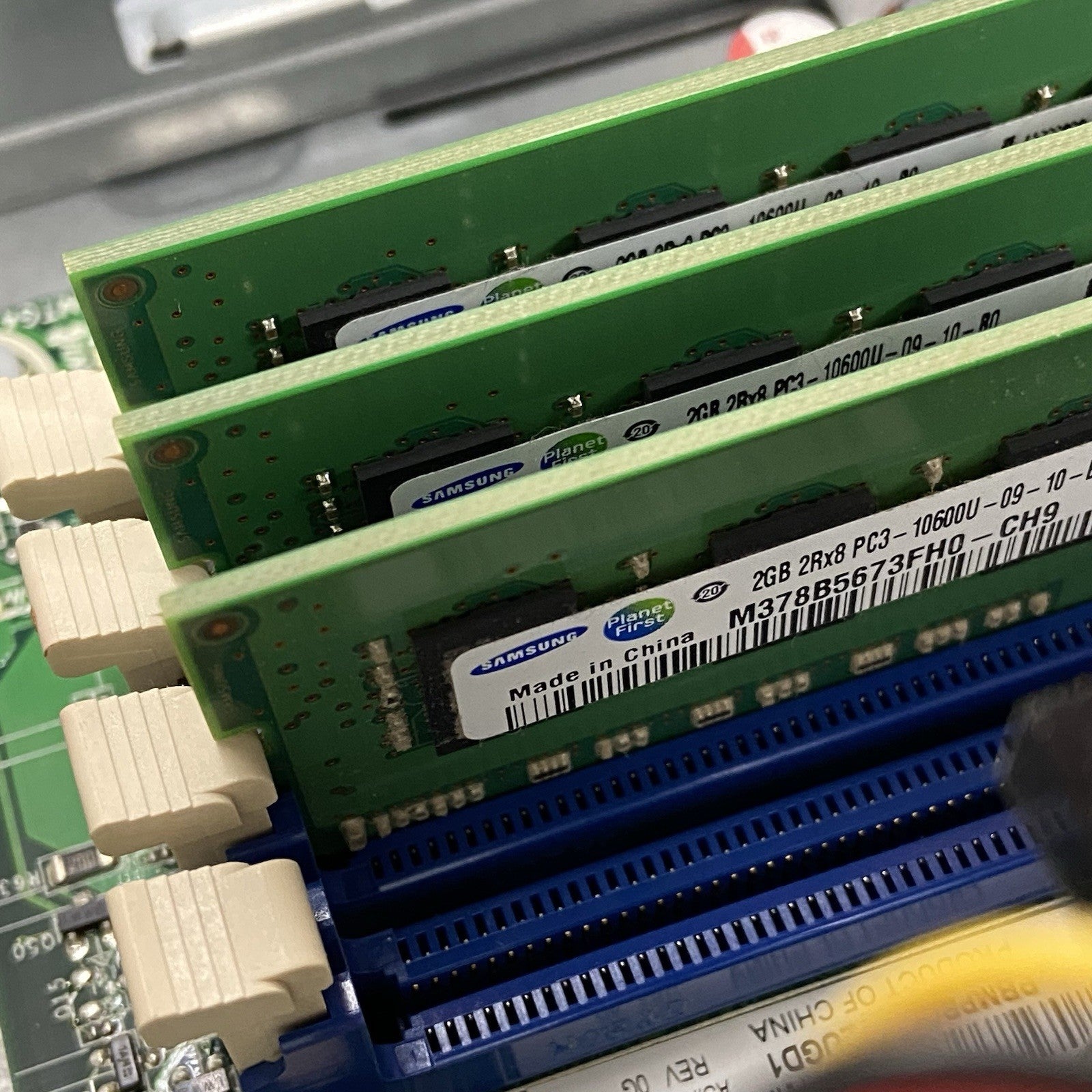 HP P6720F MT AMD Phenom 2 x4 840t 2.9GHz 6GB RAM No HDD No OS ASUS EAH645014