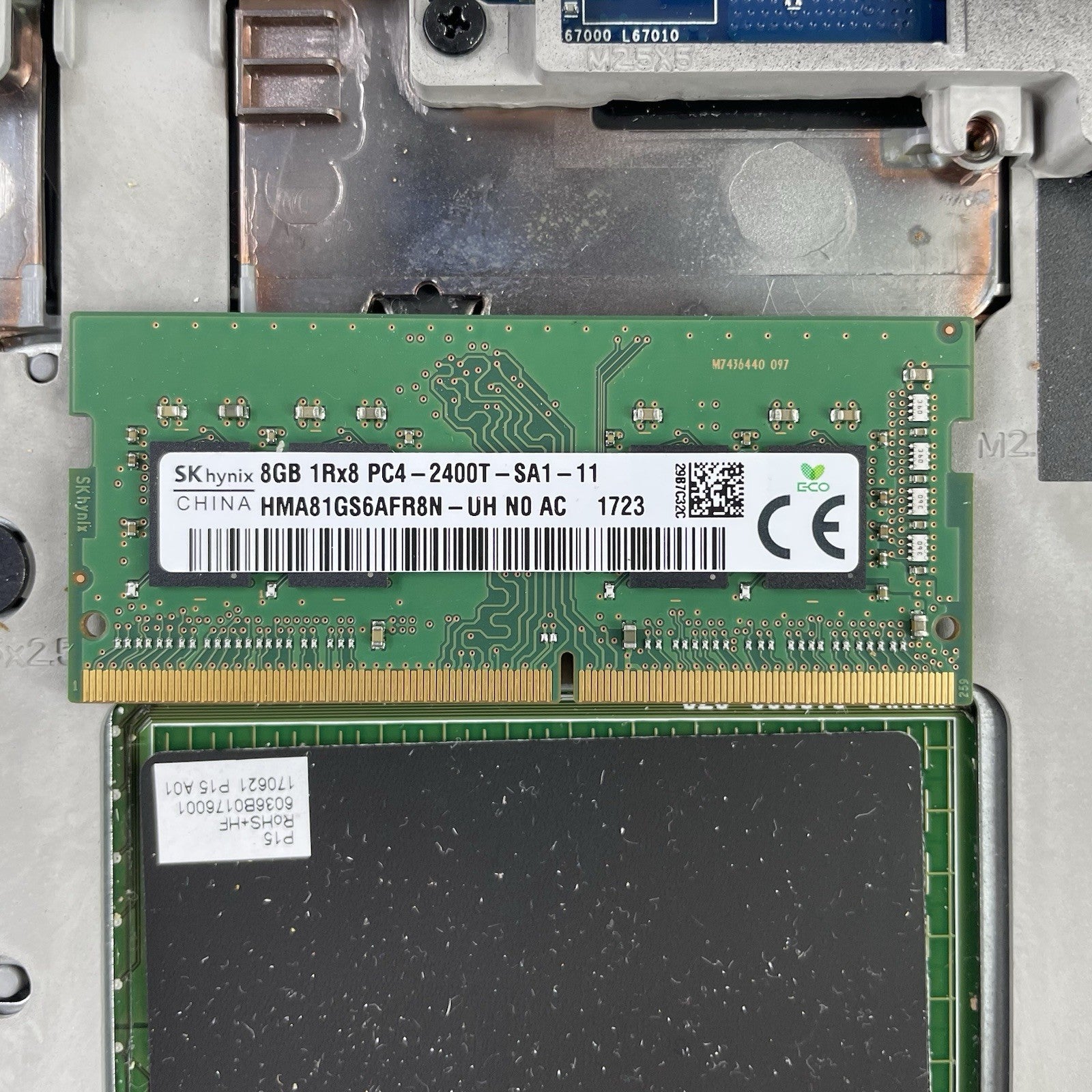 HP EliteBook 850 G3 15.6" i5-6200U 2.30 GHz 8 GB RAM No SSD No OS - Bad Bottom23