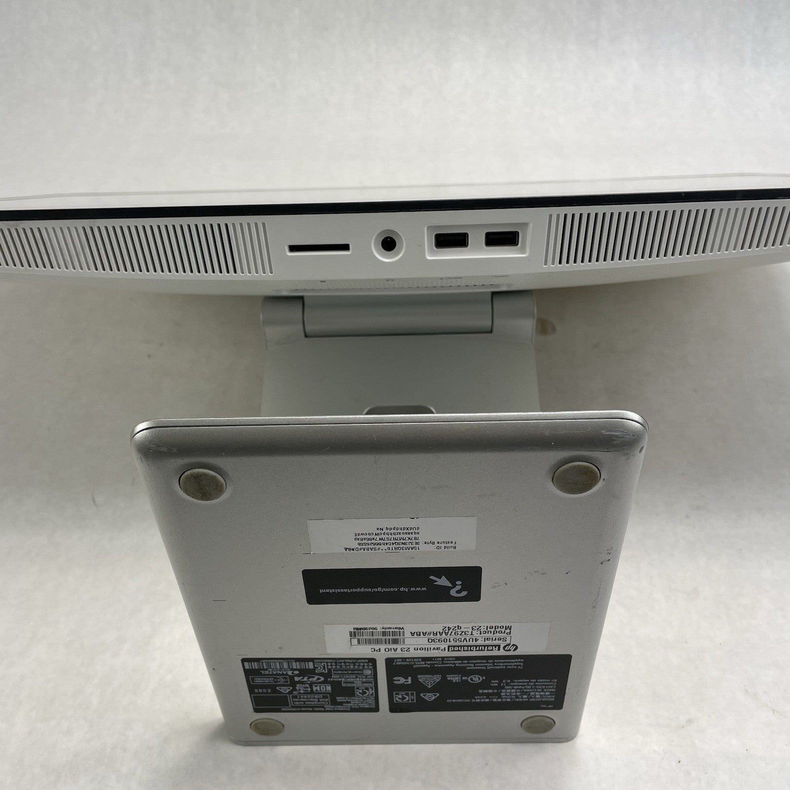 HP Pavilion 23-q242 AMD A6-7310 2.0 GHz 8 GB Ram No HDD No OS