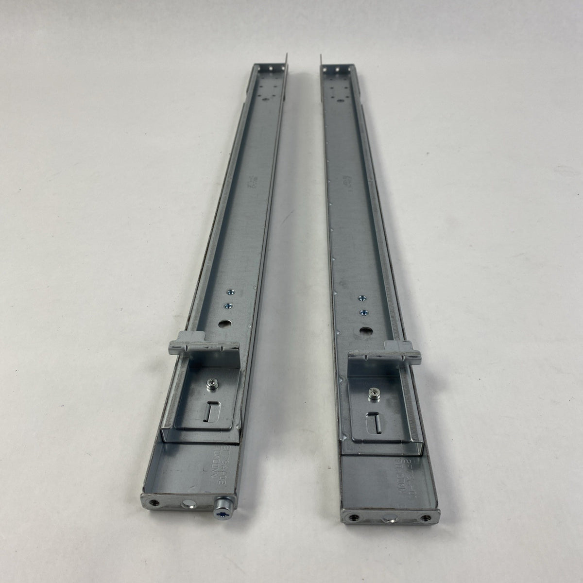 Foxconn 2F77A-02 Right and Left Sliding Server Rails - No Screws7