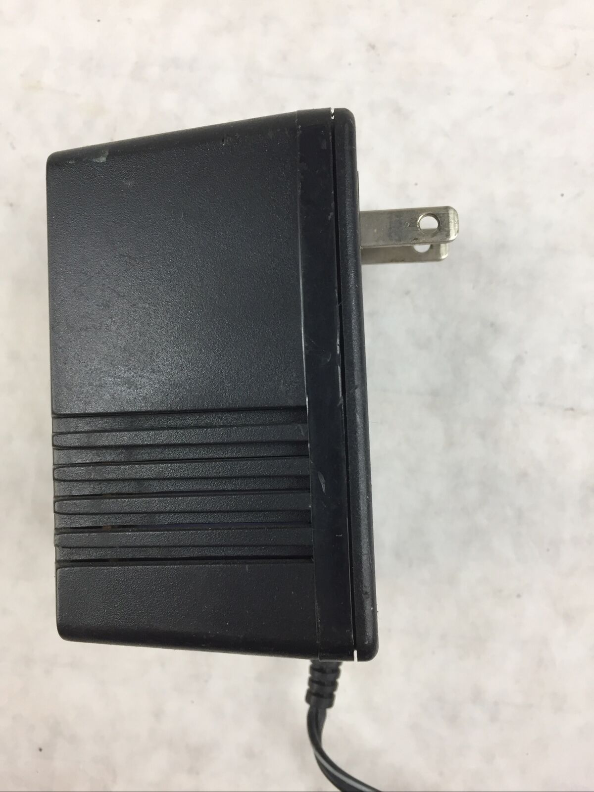 Tamura 820A4470 AC-DC Power Supply IN 120V 60Hz 20W OUT 12V 700mA