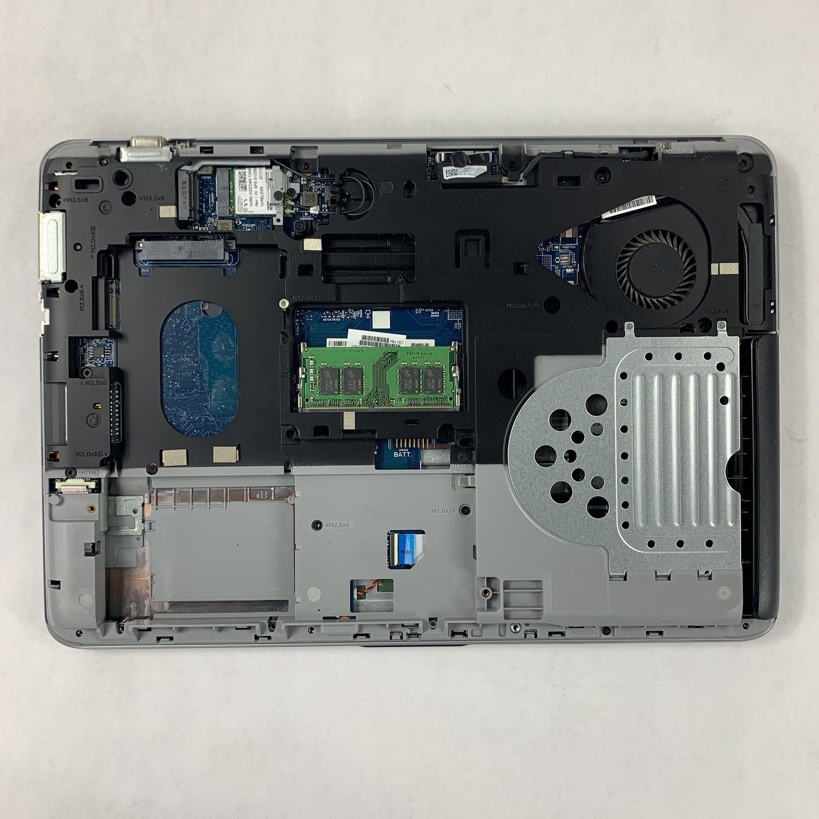 HP Probook 640 G3 14" i5-7200U 2.5 GHz 8 GB Ram No OS No HDD No Batt No AC