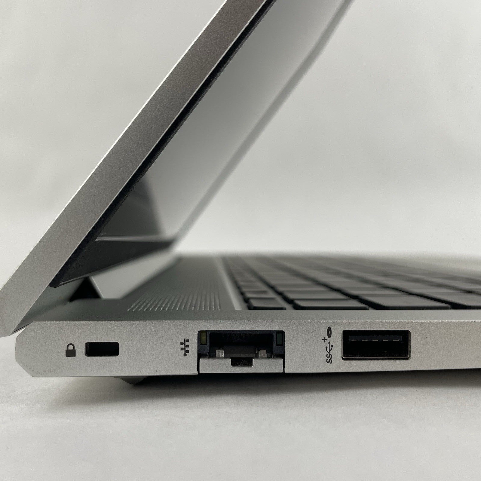 HP EliteBook 655 G10 15.6" AMD Ryzen 7 Pro 7730U 2GHz 8GB RAM No SSD/OS/AC- READ4