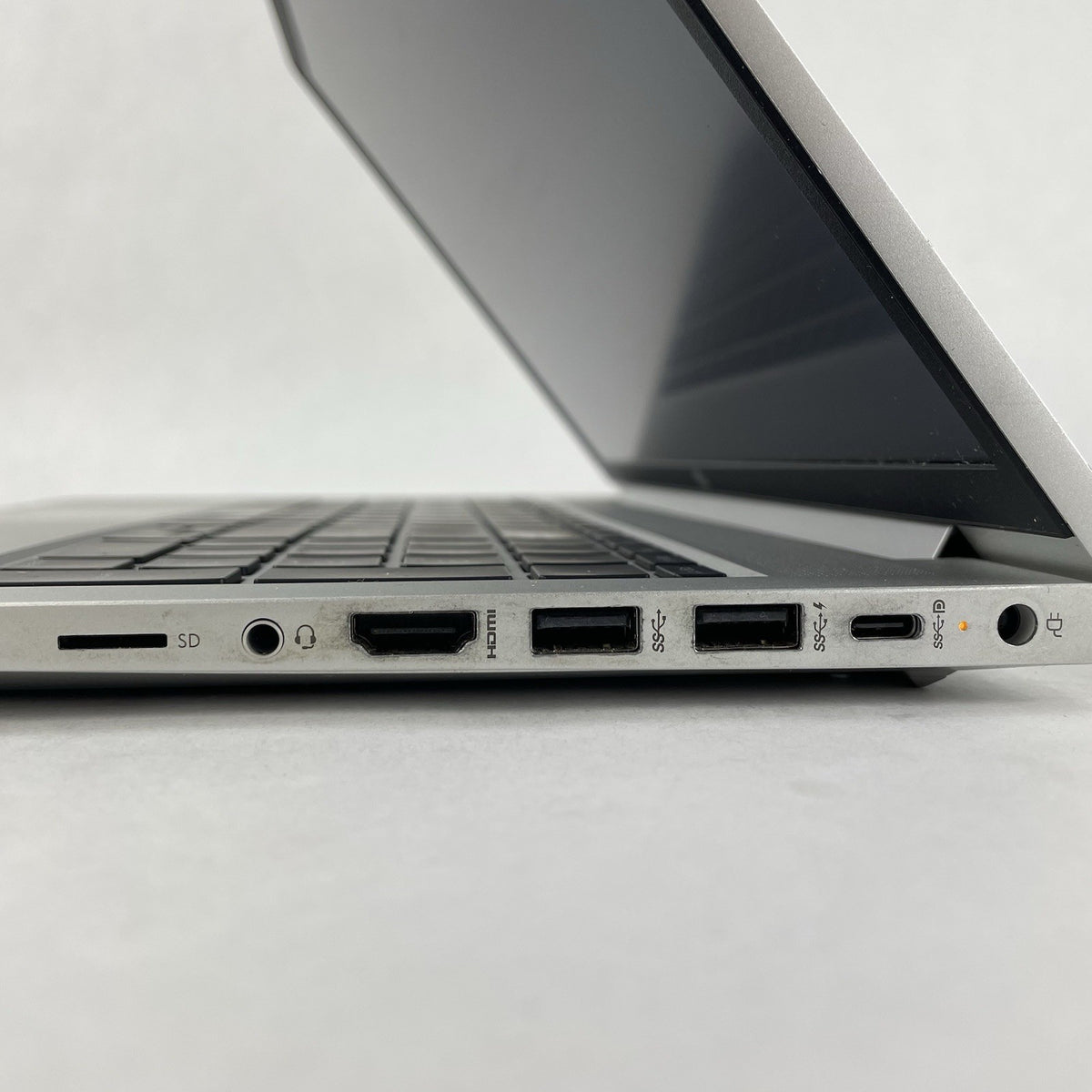 HP ProBook 455 G8 15.6" AMD Ryzen 5 5600U 2.30 GHz 8 GB RAM No SSD/OS/AC/Batt7