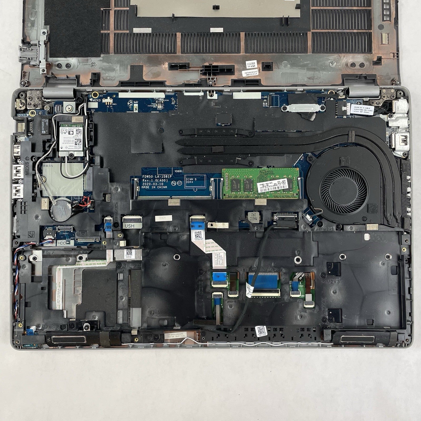 Dell Latitude 5510 15.6" i5-10210U 1.60 GHz 8 GB RAM No SSD/OS/AC/Batt - Worn19