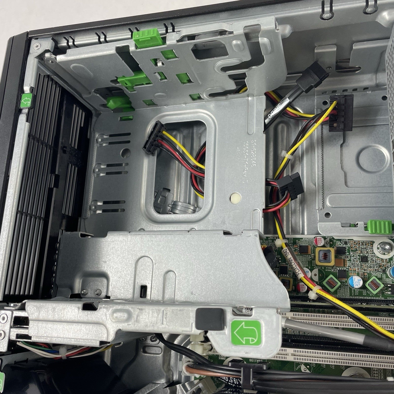 HP RP5 5810 DT i5-4570S 2.90 GHz 4 GB RAM No HDD/OS - Missing Side Panel9