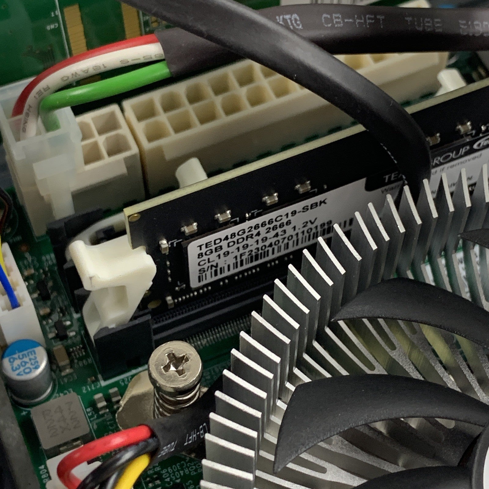 Supermicro Micro Desktop X11SSV-Q i5-7500 3.8 GHz 8 GB Ram No OS No HDD No AC