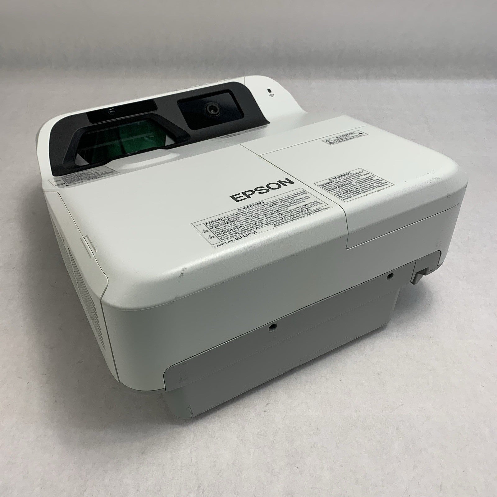 Epson PowerLite 695Wi H740A LCD Lamp Projector 220 Lamp Hours - No Remote0