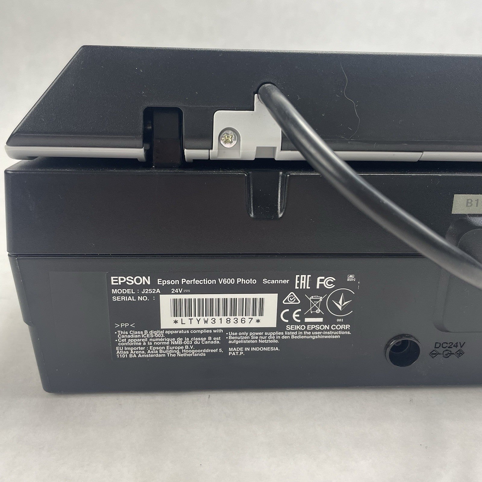 Epson Perfection V600 Photo Flatbed Scanner J252A Tested8