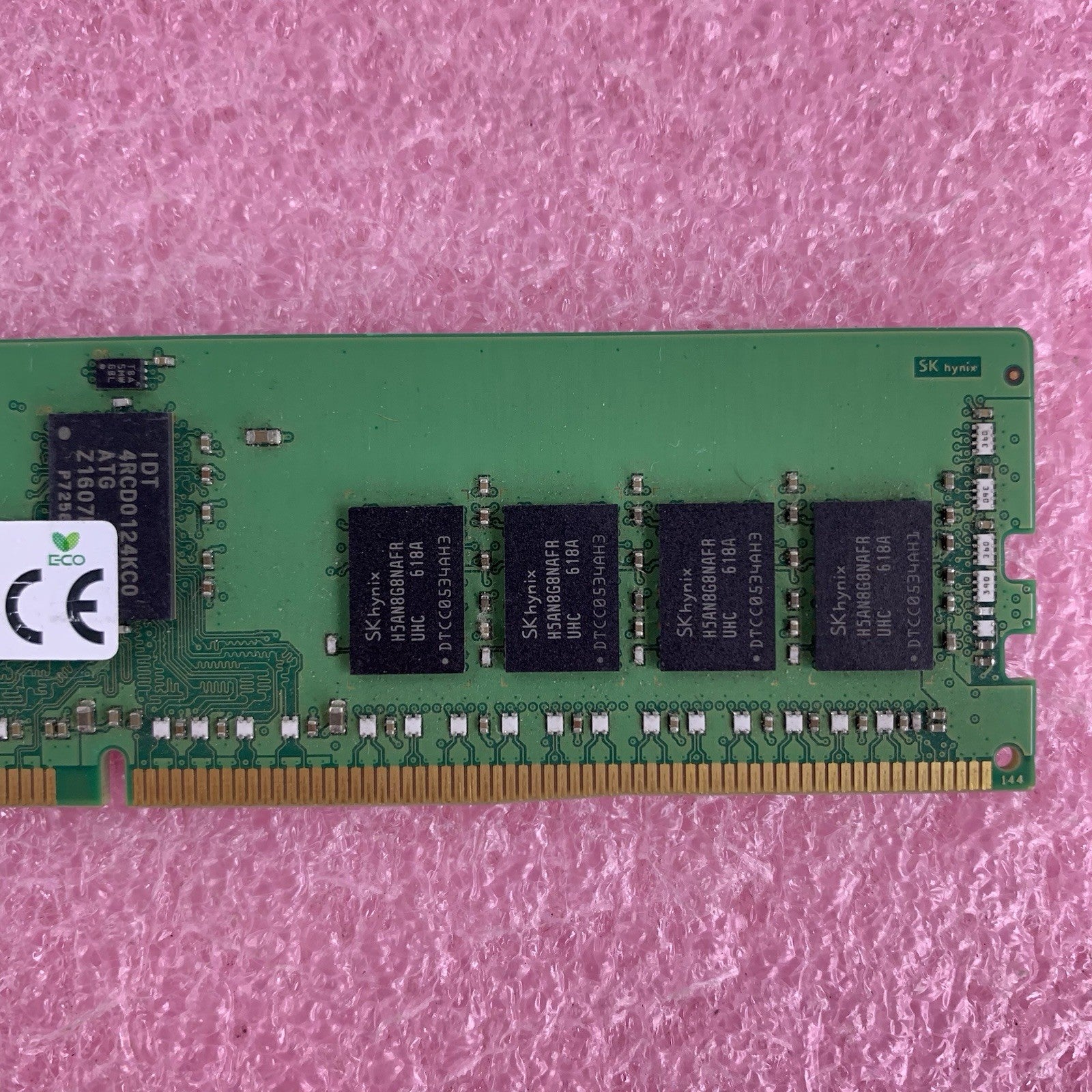 SK Hynix HMA82GR7AFR8N-UH 16 GB 2RX8 DDR4 PC4 2400T PC4-19200 Server Memory Ram3