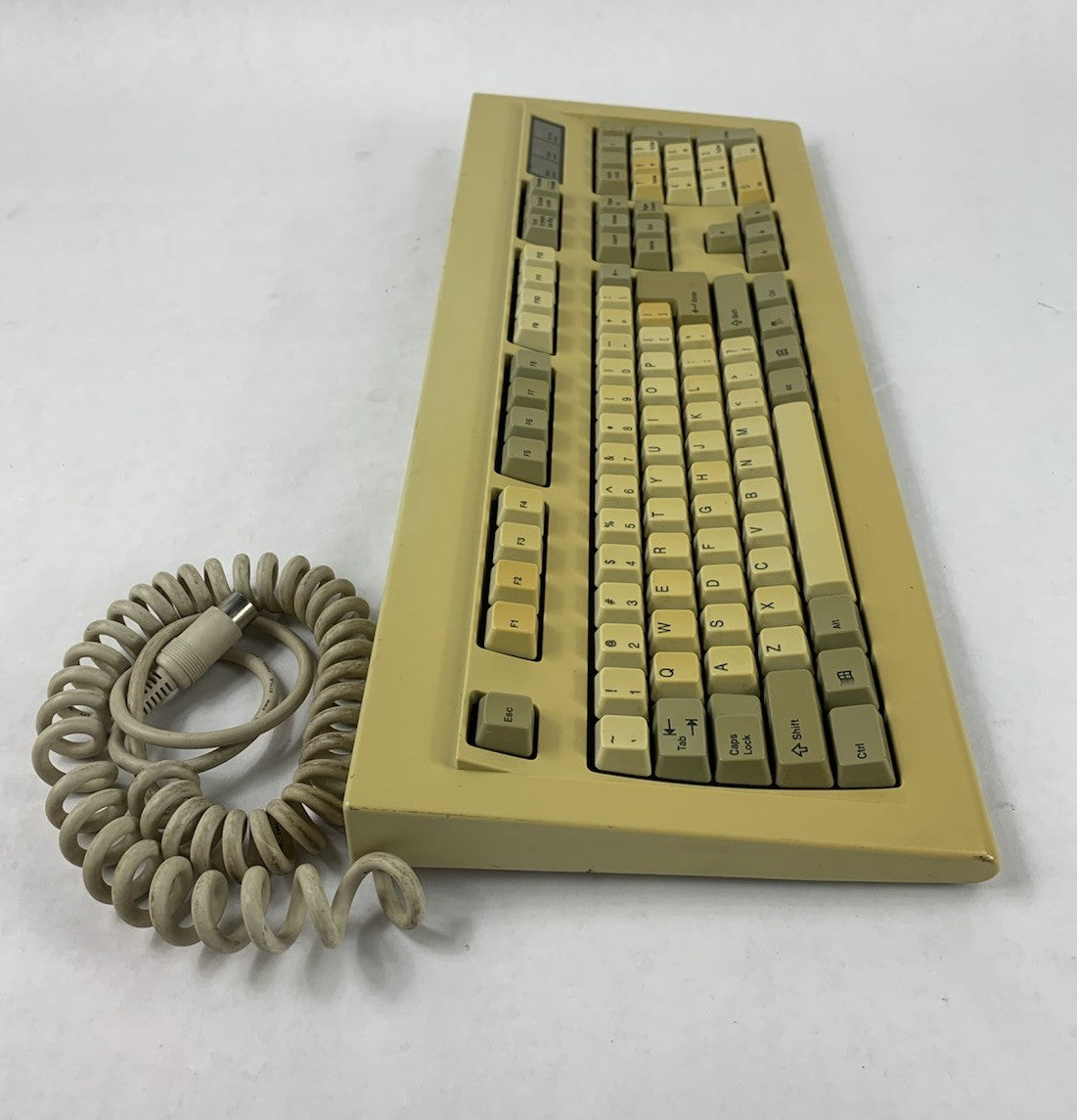 Mitsumi Electric KPQ-EA4YA-15 5 Pin DIN-Wired Mechanical Keyboard - Tested4