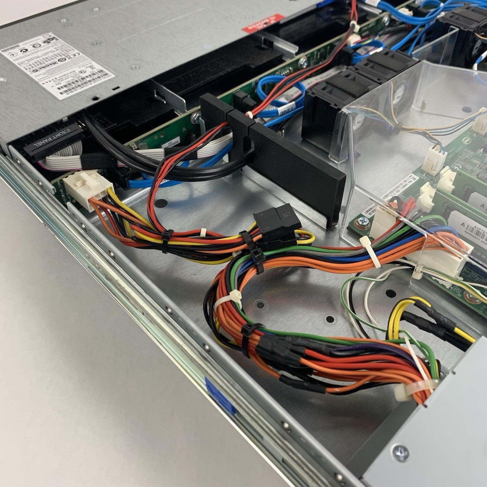 Intel R1304BTLSHBNR S1200BTL Server 1x E3-1225 3.1 GHz 16 GB Ram No OS No HDD11