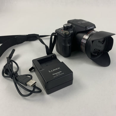 Panasonic LUMIX DMC-FZ40 14 MP 24X Digital Camera Tested w/ Charger No Card