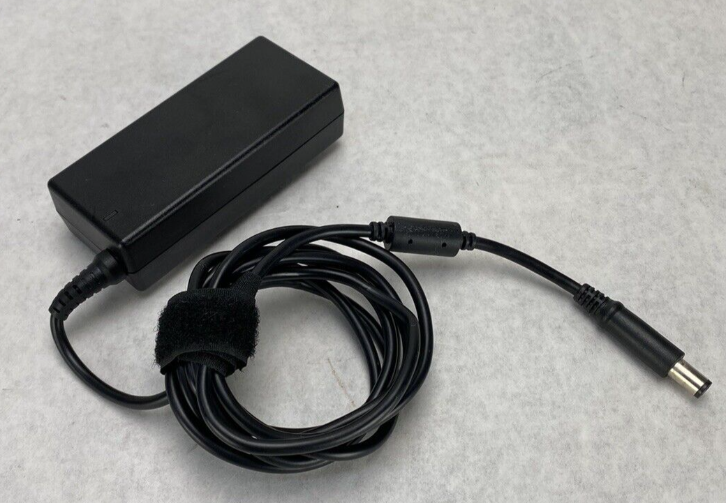 Lot of 6 Dell LA65NS2-01 DP/N: 06TM1C 65W 19.5V 3.34A AC Adapter