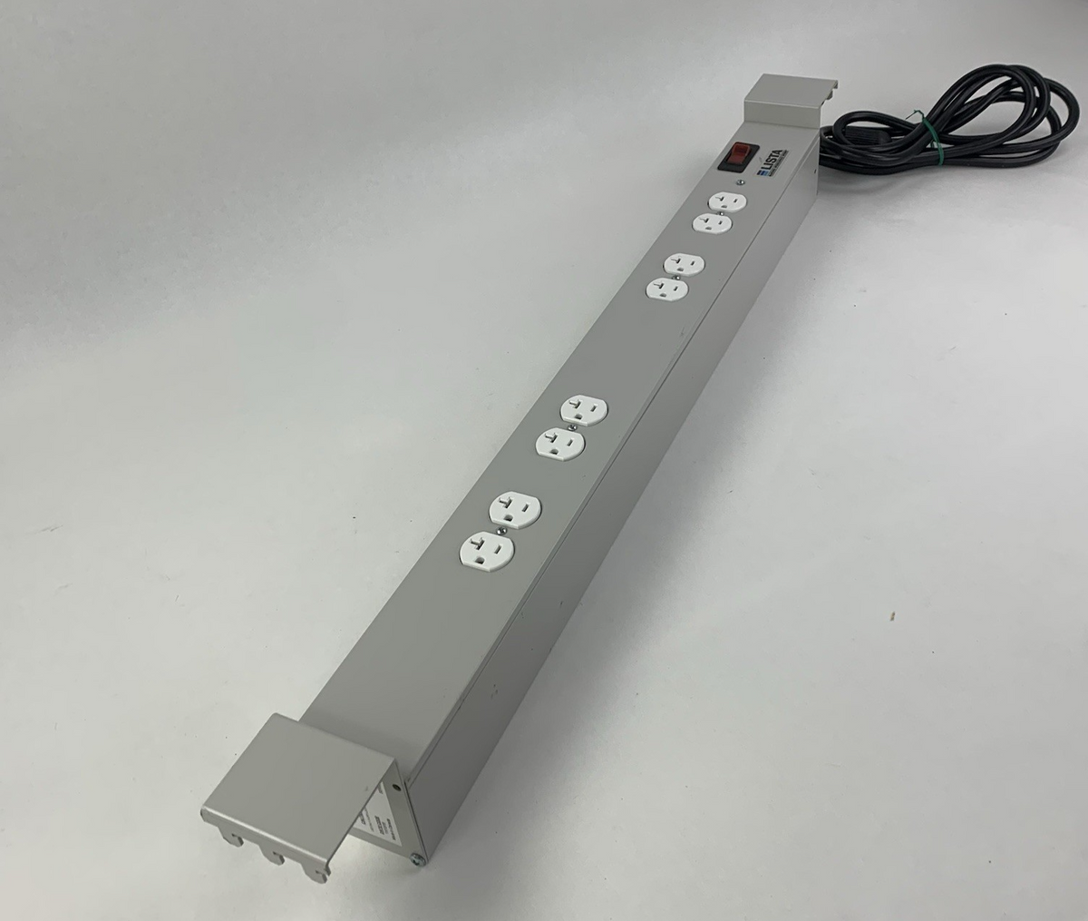 Lista LR51943 Series 8000 Workbench Power Strip 125V 15A 1875W - Outlets Tested2