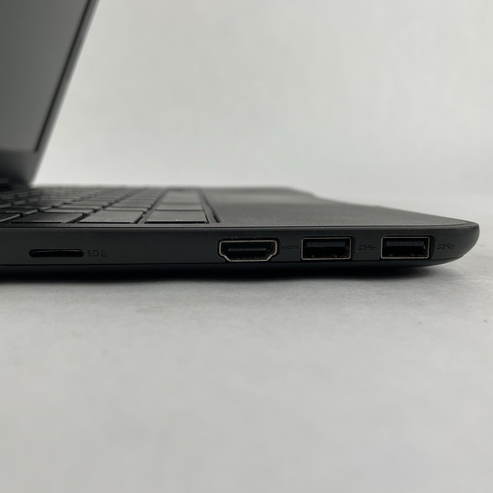 Dell Chromebook 11 3180 11.6" Celeron N3060 1.60 GHz 4GB RAM 16GB SSD No AC-READ7