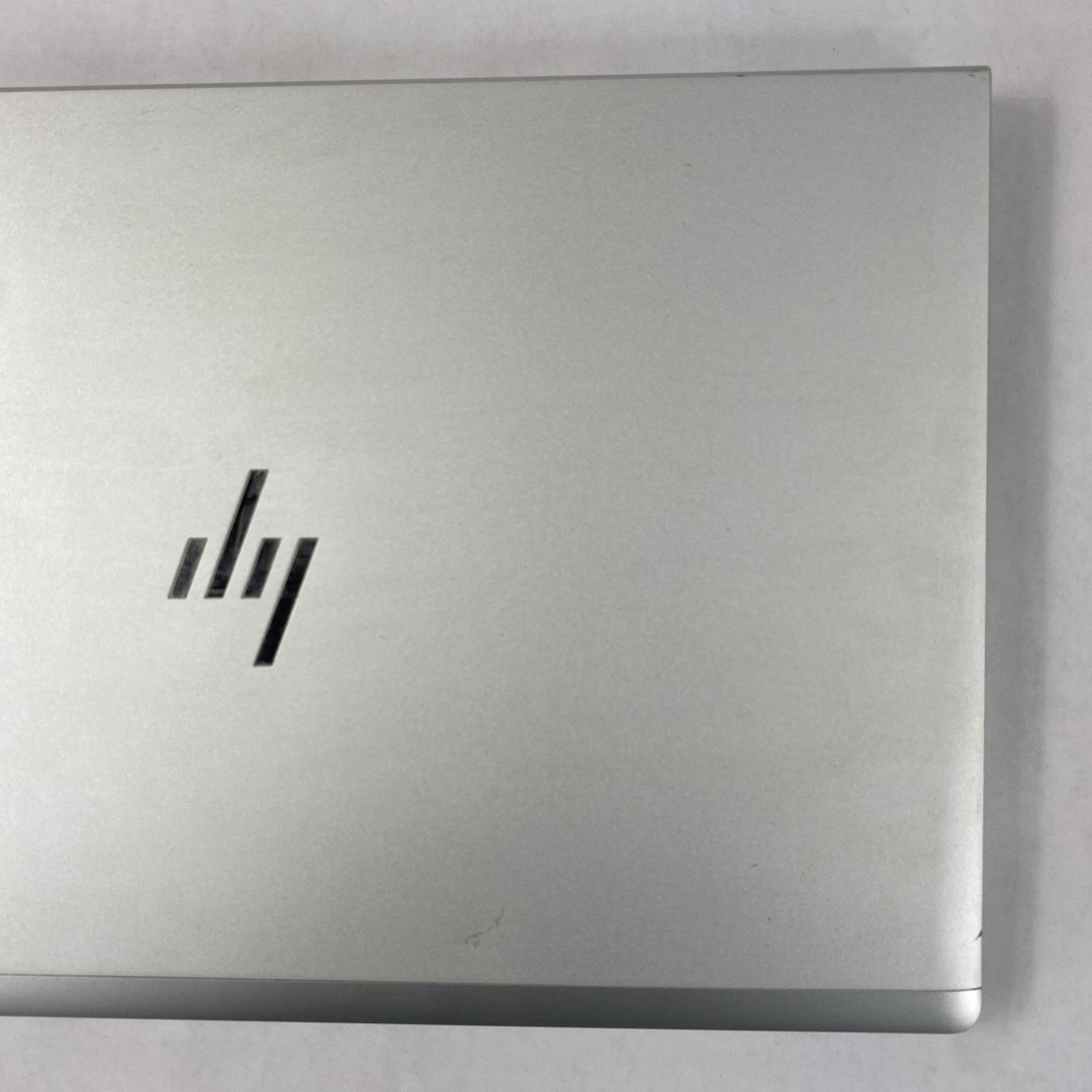 HP EliteBook 655 G10 AMD Ryzen 7 Pro 7730U 2.00 GHz 16 GB RAM 15.6" No HDD No OS