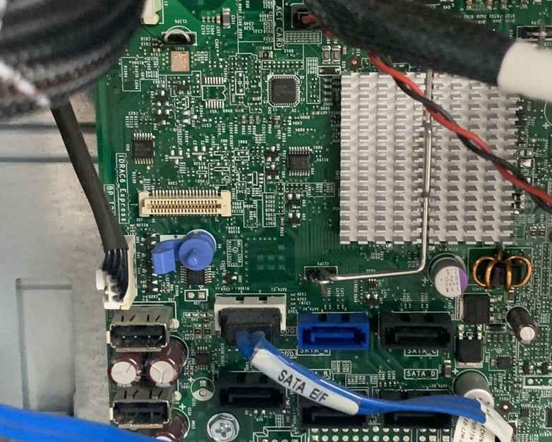 Dell PowerEdge T310 Tower Server 1x Xeon 3450 2.67 GHz 4 GB Ram No OS No HDD