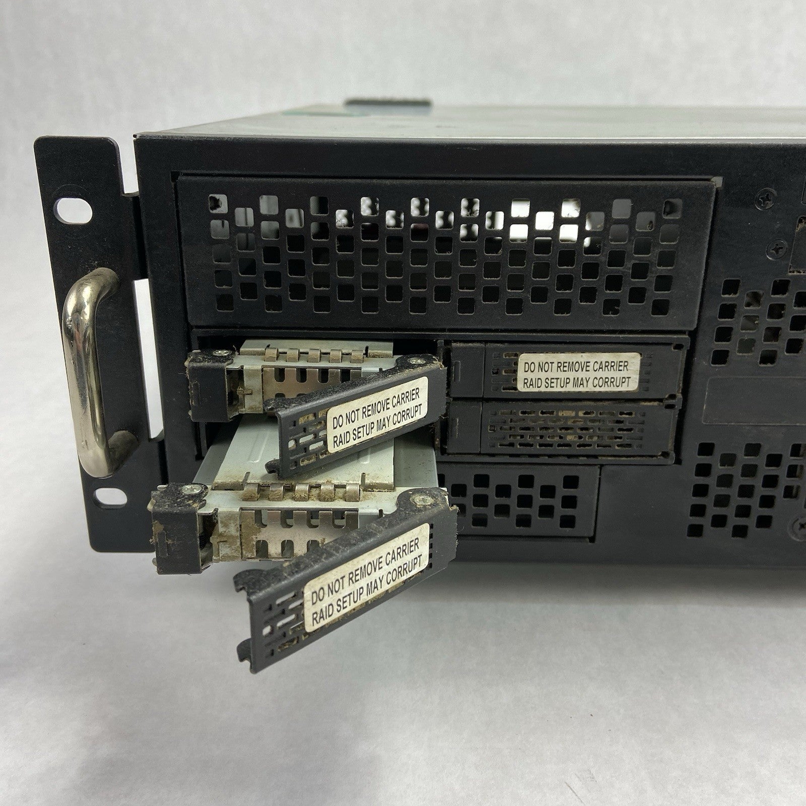 InWin R-Series IW R-300 3U RackMount Server Chassis EMACS P2H-5500V 500W PSU2