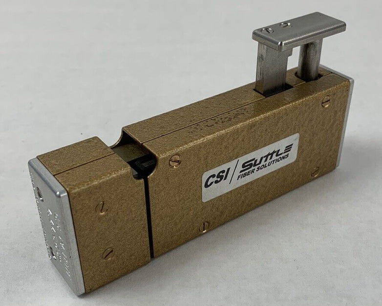 CSI Shuttle Fiber Solutions Apparatus for Cleaving Optical Fiber 4445632