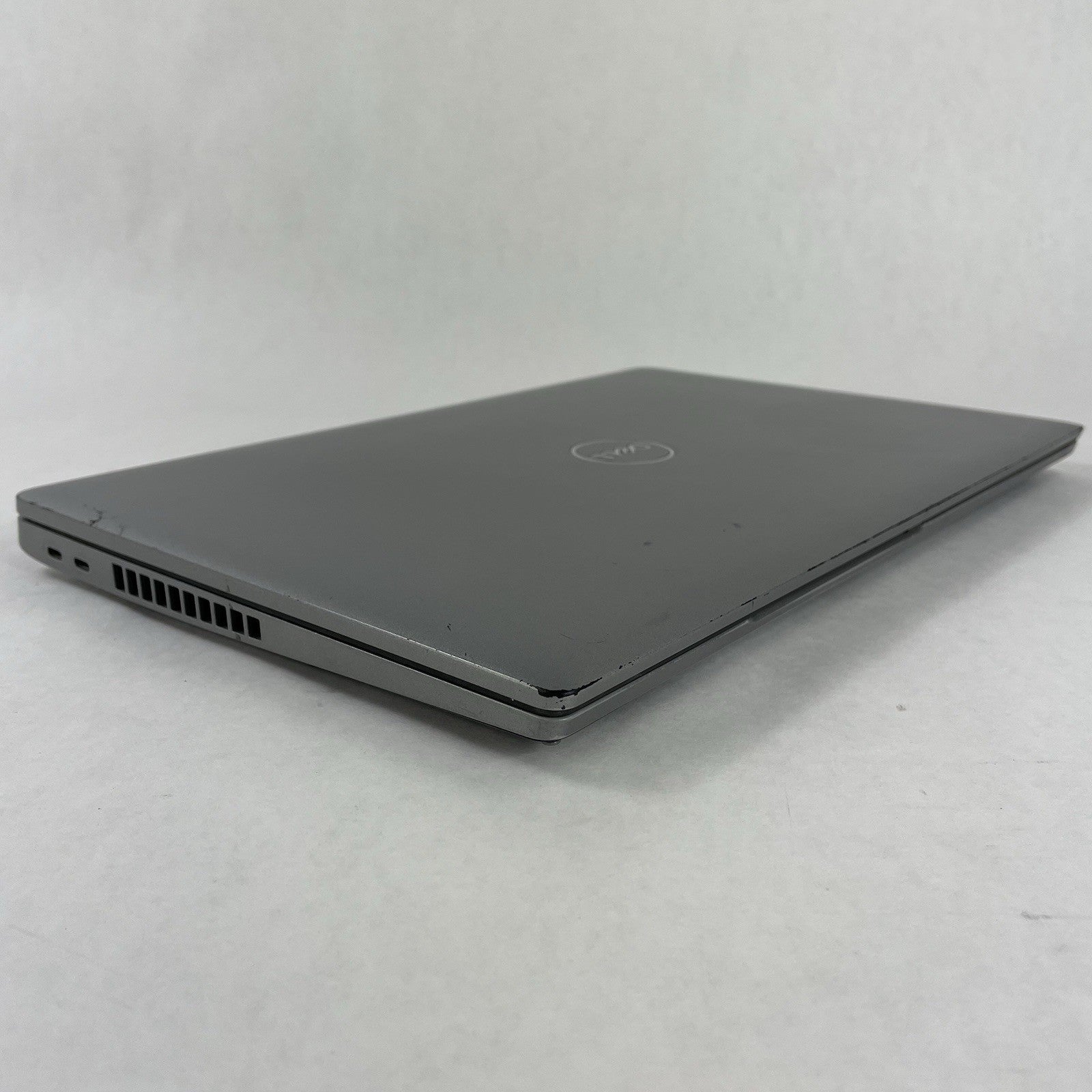 Dell Latitude 5520 15.6" i5-1135G7 2.40GHz 8GB RAM No SSD/OS/Batt - Missing Keys11