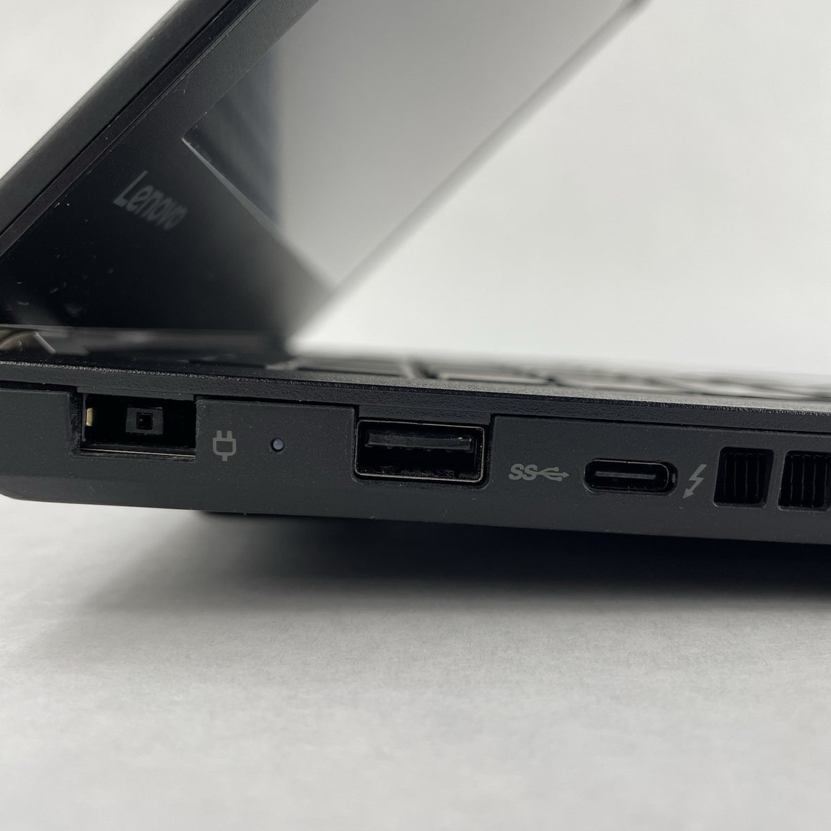 Lenovo ThinkPad T470 14" i5-6300U 2.40 GHz 8 GB RAM No SSD/OS/AC5
