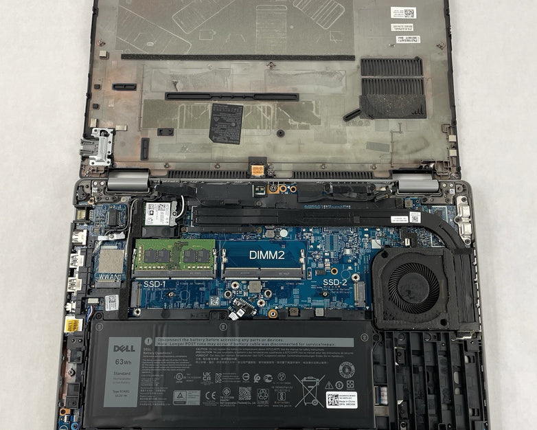 Dell Latitude 5520 15.6" i5-1135G7 2.40 GHz 8 GB RAM No SSD/OS/AC - Bezel READ