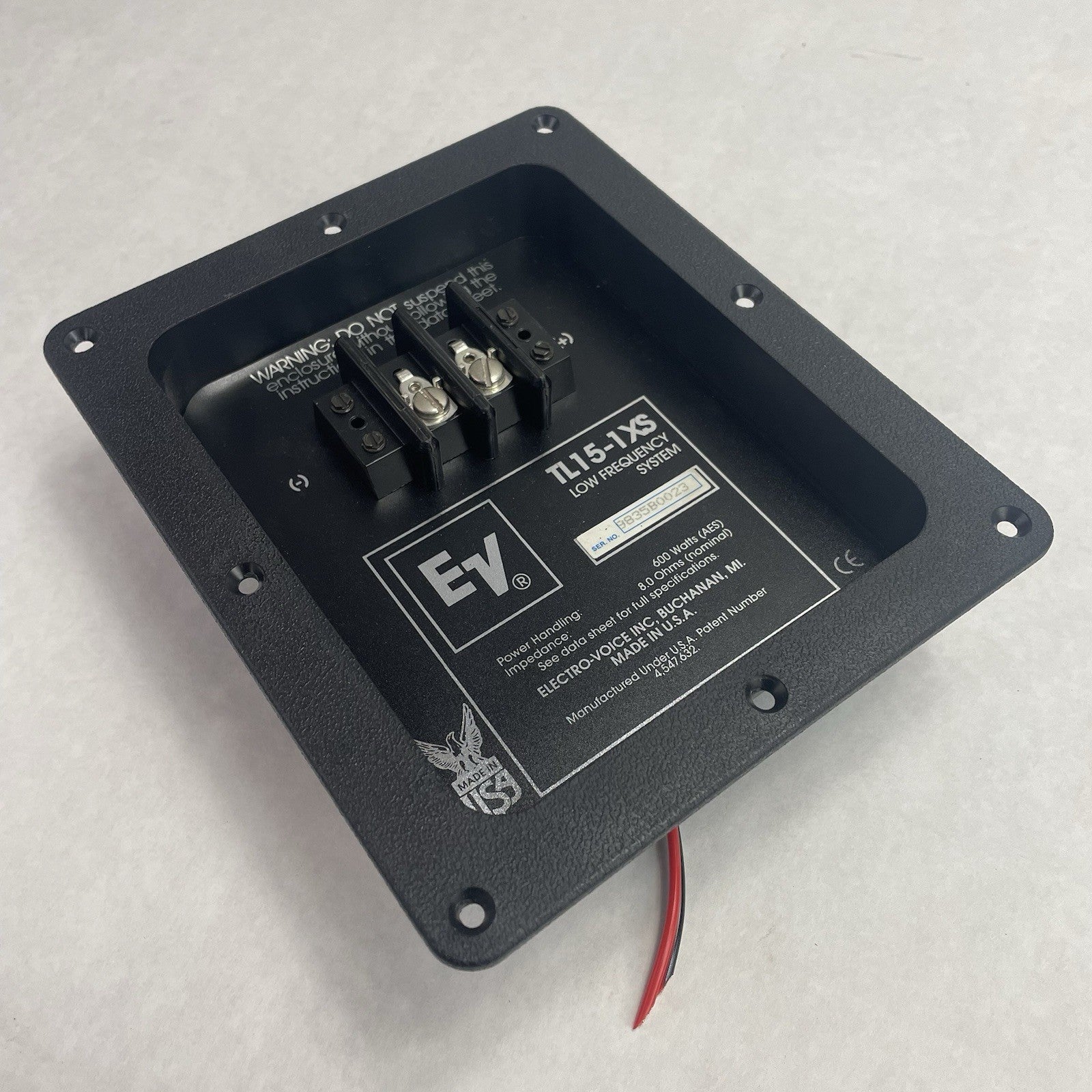Electro-Voice  Subwoofer Passthrough TL15-1 XS0