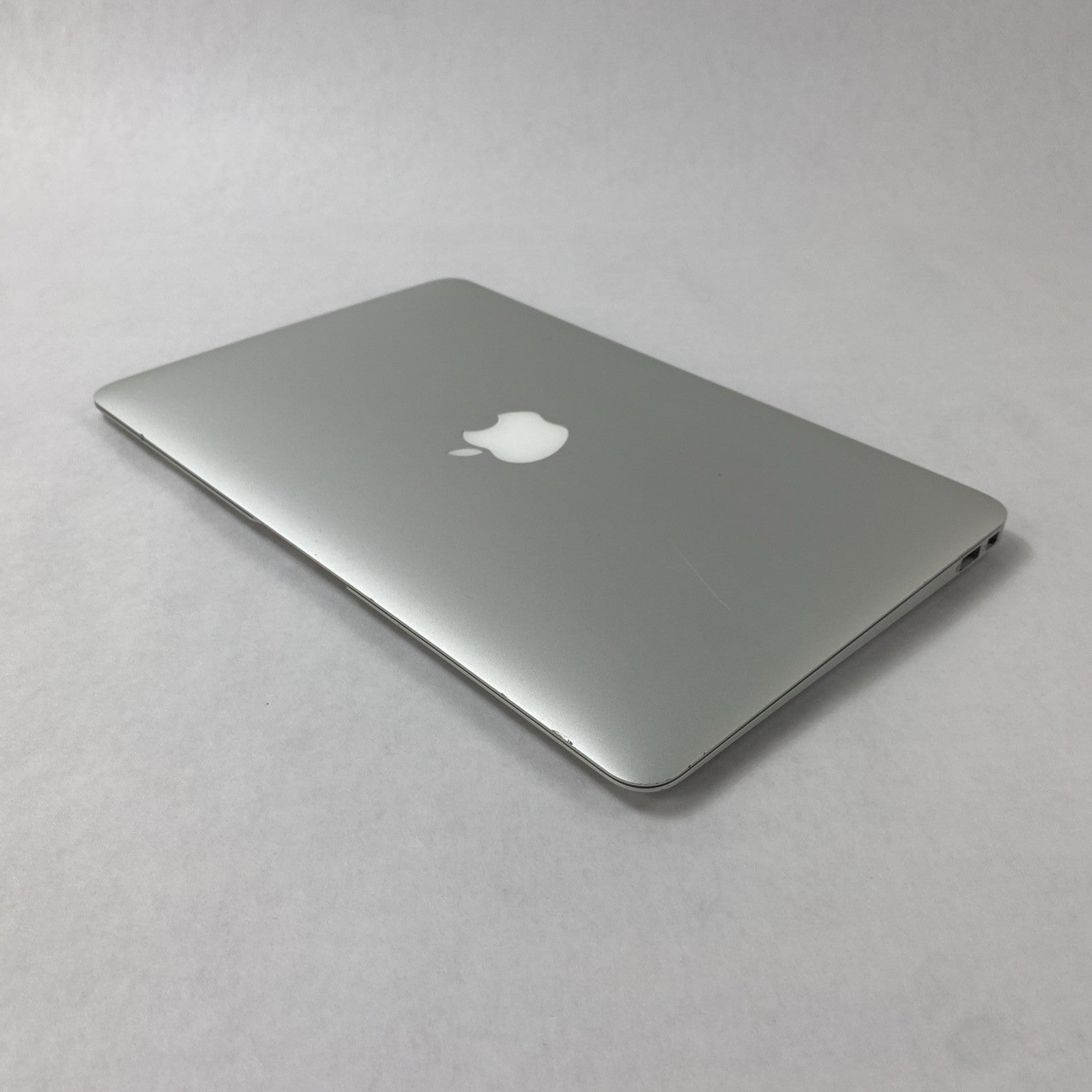Apple MacBook Air A1465 2014 11" 1.4GHz i5 4GB RAM 120GB SSD os11.7.11 14 Cycles11